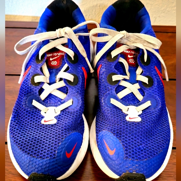 Kids Nike Renew size 5 Y Blue Sneakers - Picture 2 of 12